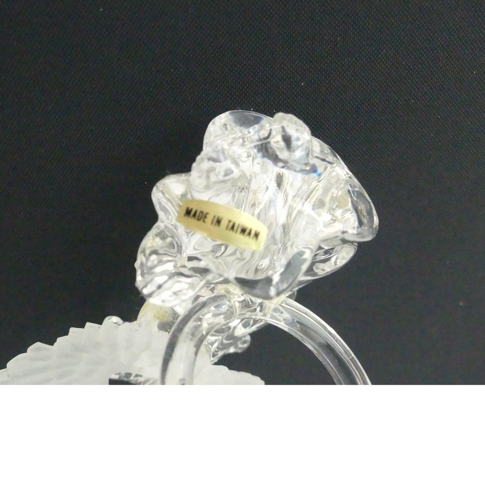 Set of 4 Vintage Clear Acrylic Angel Napkin Rings Frosted Wings Musical Cherubs - Picture 5 of 7